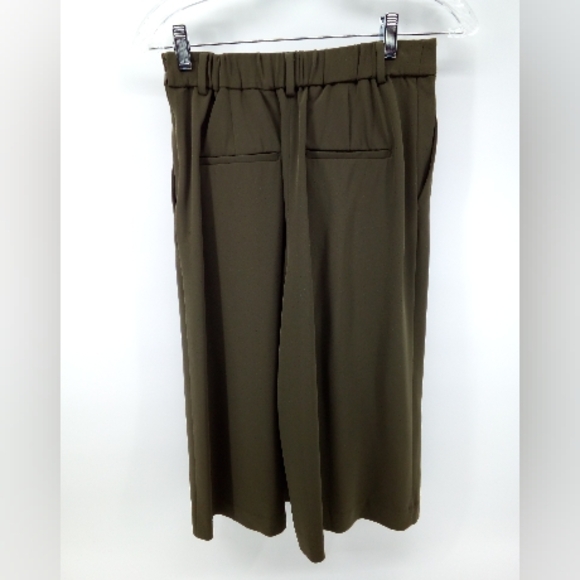 Uniqlo Olive Green Capri Pants Coo lats S Career Work Summer Spring Fall - Picture 3 of 8